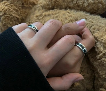 Gucci Interlocking G Black Enamel Band Ring