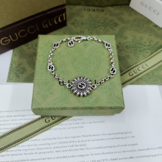 Gucci GG Floral Cross Charm Silver Chain Bracelet