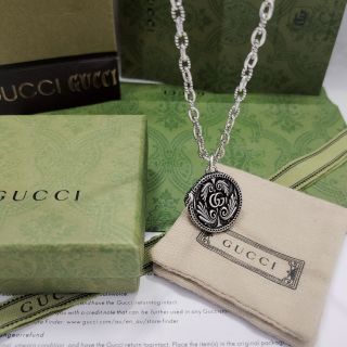Gucci GG Engraved Medallion Pendant Necklace