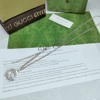 Gucci GG Interlocking Oval Pendant Silver Chain Necklace