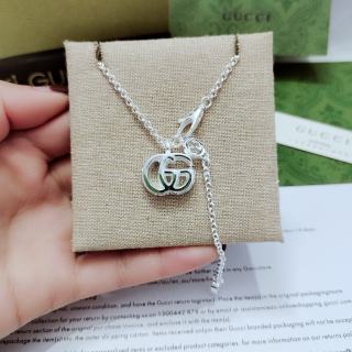 Gucci Interlocking G Drop Pendant Necklace