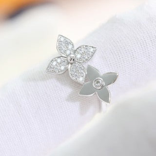 Louis Vuitton Blossom Duo Flower Open Ring