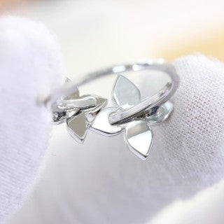 Louis Vuitton Blossom Duo Flower Open Ring