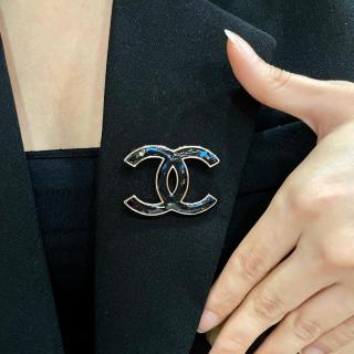 CHANEL Livia Monochrome Signature Brooch