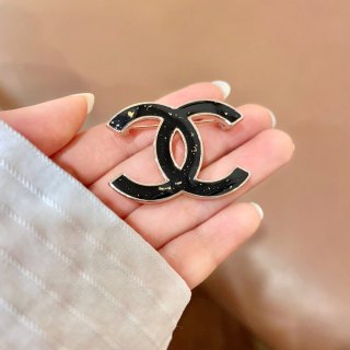 CHANEL Livia Monochrome Signature Brooch