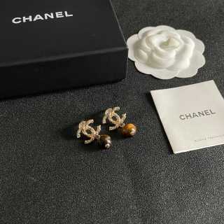 CHANEL Amber Pearl CC Drop Earrings