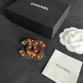 CHANEL Mirelle Mosaic Color Accent Brooch