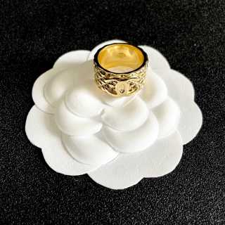 CHANEL Solenne Gold Heritage Ring