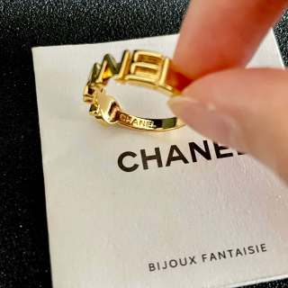 CHANEL Elara Gold Letter Accent Ring