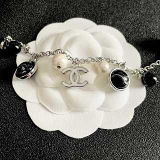 CHANEL Isadora Pearl Charm Bracelet