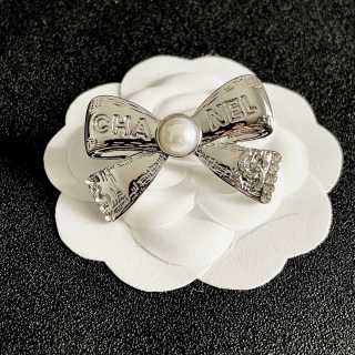 CHANEL Genevieve Pearl Bow Statement Brooch