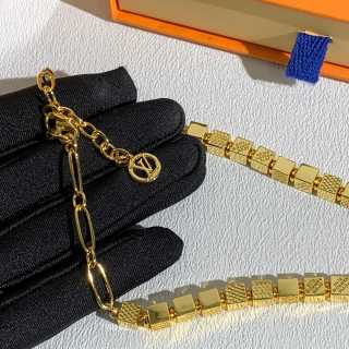 Louis Vuitton Golden Radiant Link Necklace