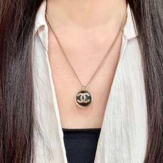 CHANEL Heritage CC Medallion Pendant Necklace