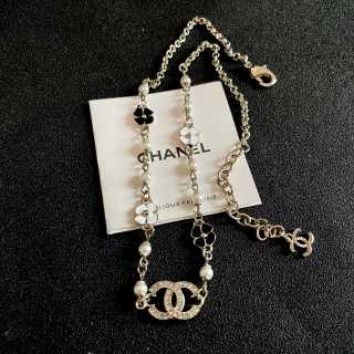 CHANEL Blossom Pearl Accent Chain Necklace