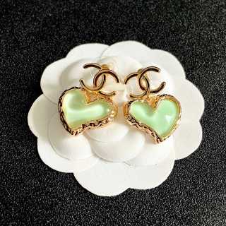 CHANEL Pearl Heart CC Charm Drop Earrings