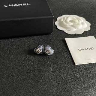 CHANEL Pearl Heart CC Stud Earrings
