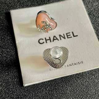 CHANEL Pearl Heart CC Stud Earrings