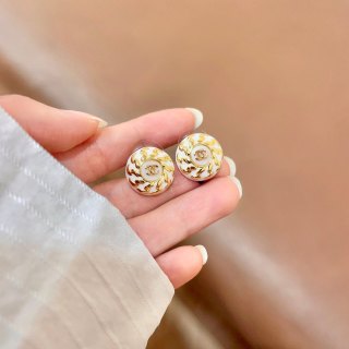 CHANEL Pearl Crest CC Round Stud Earrings