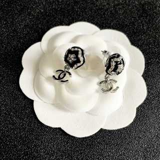 CHANEL Pearl Glow CC Charm Drop Earrings