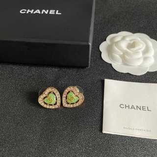 CHANEL Verdant Heart Glow Stud Earrings