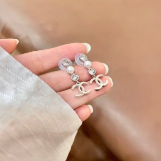 CHANEL Luminous Link CC Drop Earrings