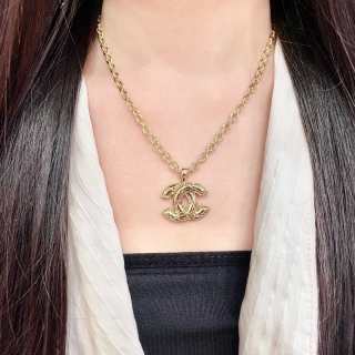 CHANEL Signature Pendant Chain Necklace