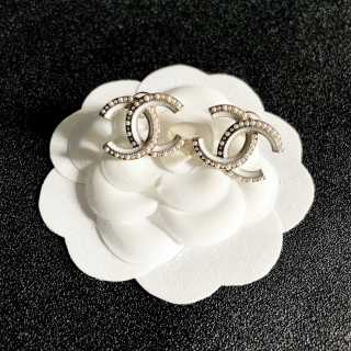 CHANEL Signature Loop CC Stud Earrings