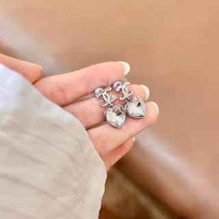CHANEL Heart Glow Signature Stud Earrings