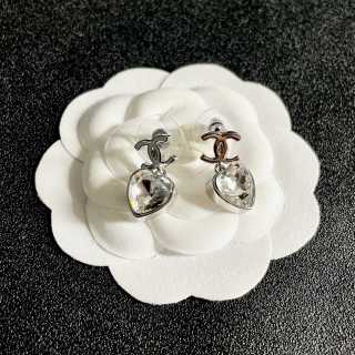 CHANEL Heart Glow Signature Stud Earrings