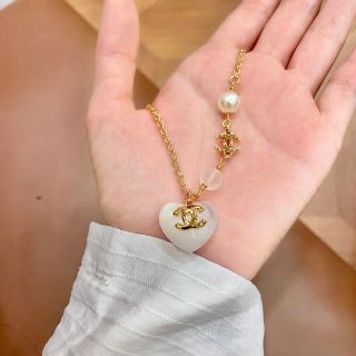 Chanel Pearl Heart Pendant Necklace – Elegant Luxury Fashion Jewelry