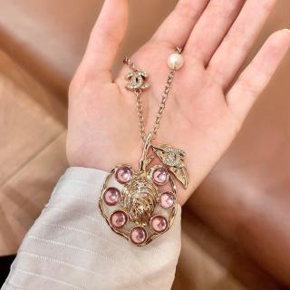 Chanel Vintage Floral Pink Crystal Pendant Necklace – Elegant Luxury Fashion Jewelry