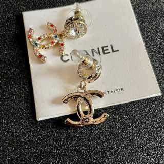 Chanel Color Crystal CC Stud Earrings – Elegant Luxury Fashion Jewelry
