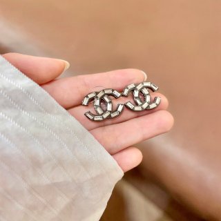 Chanel Silver Double CC Stud Earrings – Elegant Luxury Fashion Jewelry