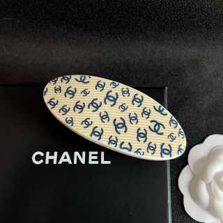 CHANEL Ivory Oval Hair Clip
