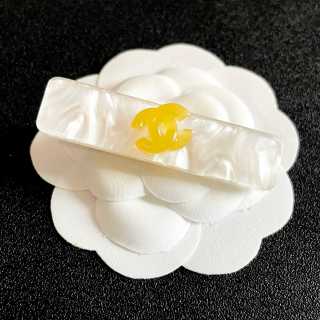 CHANEL Floral Resin Hair Barrettes