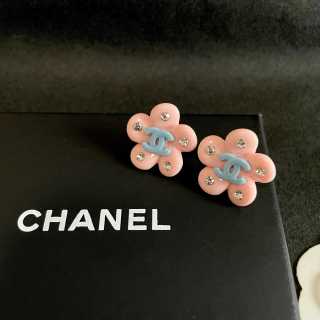 Chanel Romantic Blossom CC Hair Clip