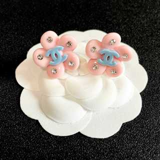 Chanel Romantic Blossom CC Hair Clip