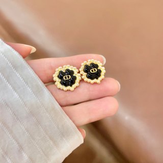 Dior Bloom Pearl Medallion Earrings