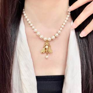 Dior Jardin Bee Pearl Pendant Necklace