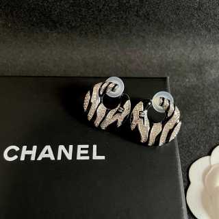 Chanel Modern Sculptural Curve Stud Earrings