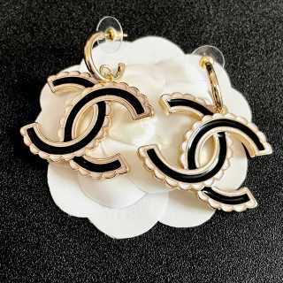 Chanel Elegant Interlocking CC Drop Earrings