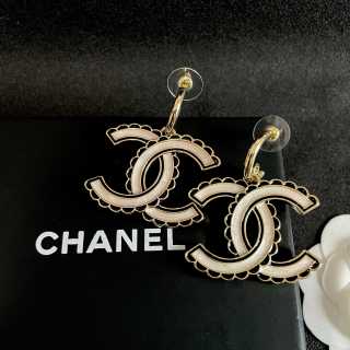 Chanel Elegant Interlocking CC Drop Earrings