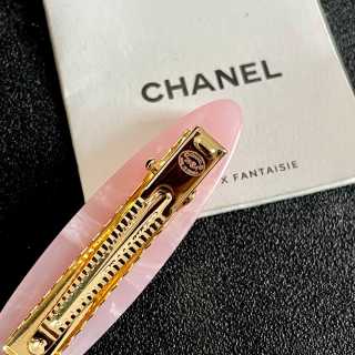 Chanel Elegant Oval Hair Clip