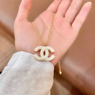 Chanel Elegant Signature CC Chain Necklace