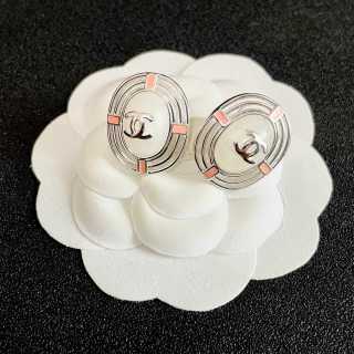 Chanel Elegant Oval Signature Stud Earrings