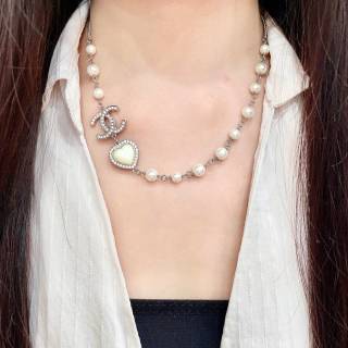 Chanel Vintage Pearl Heart Pendant Necklace