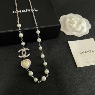Chanel Vintage Pearl Heart Pendant Necklace