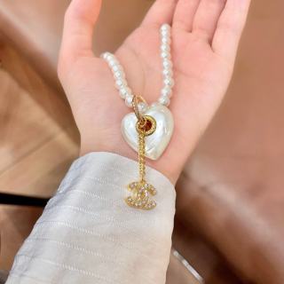 Chanel Romantic Pearl Heart Charm Necklace