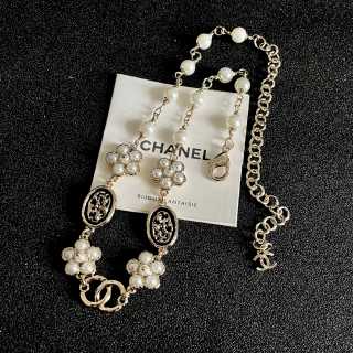 Chanel Vintage Pearl Blossom Necklace