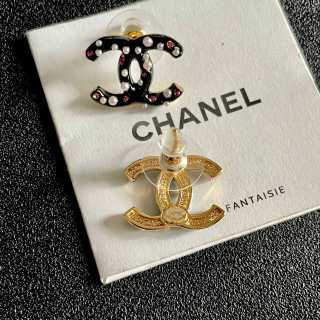 Chanel Elegant Signature Stud Earrings